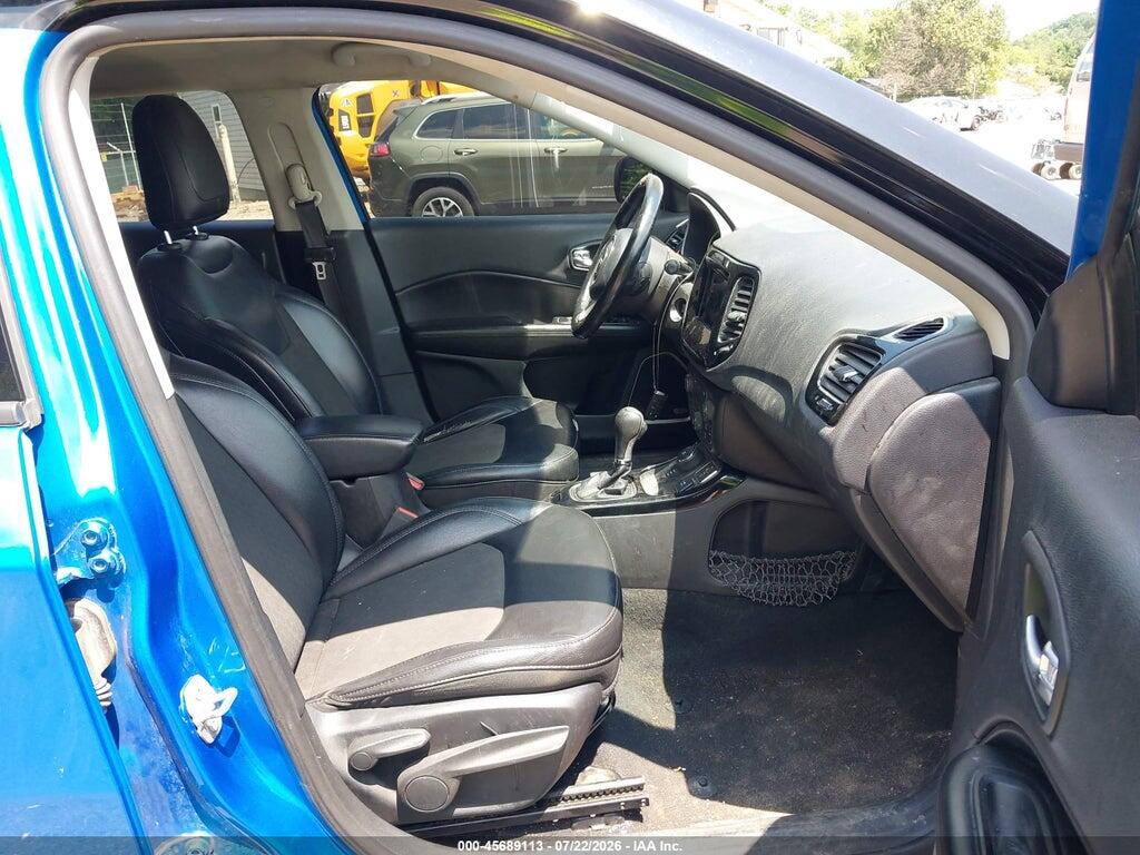 3C4NJDBB2JT325228 2018 JEEP COMPASS photo no. 5