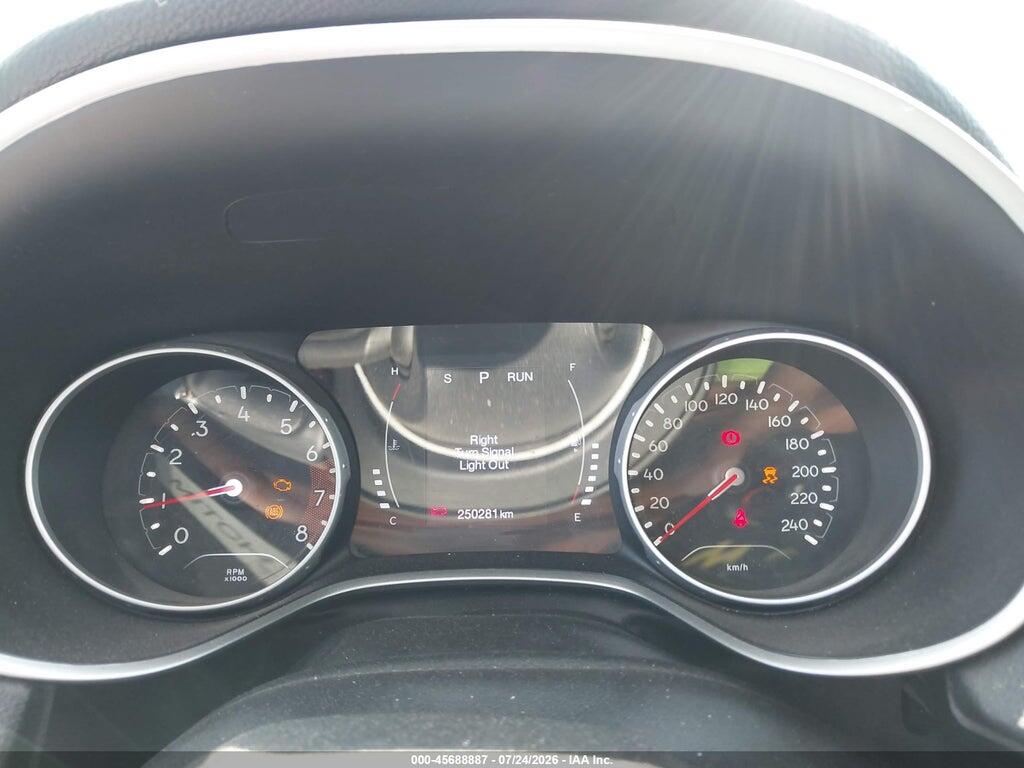 3C4NJDBB7JT111609 2018 JEEP COMPASS photo no. 7