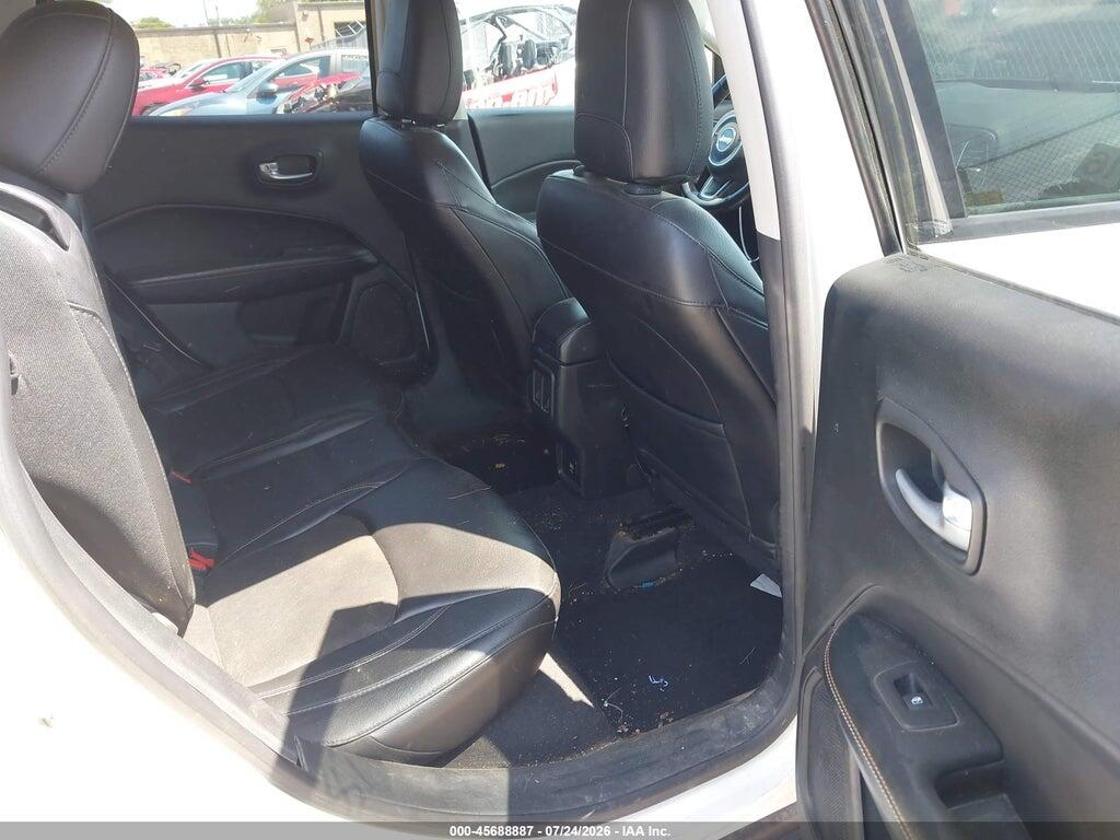 3C4NJDBB7JT111609 2018 JEEP COMPASS photo no. 8