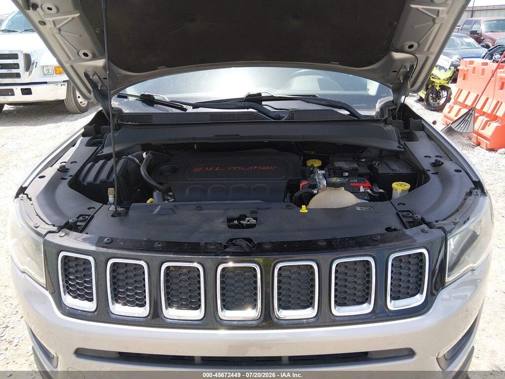 3C4NJDBB7JT114140 2018 JEEP COMPASS photo no. 10
