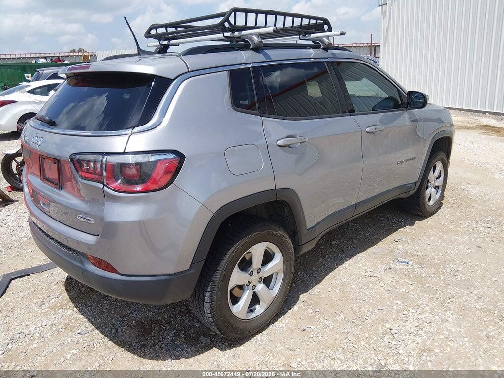3C4NJDBB7JT114140 2018 JEEP COMPASS photo no. 4