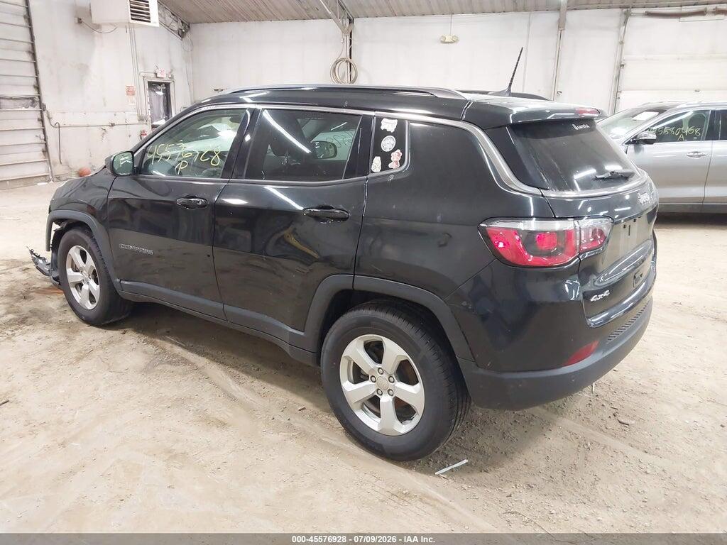 3C4NJDBB9KT697067 2019 JEEP COMPASS photo no. 3