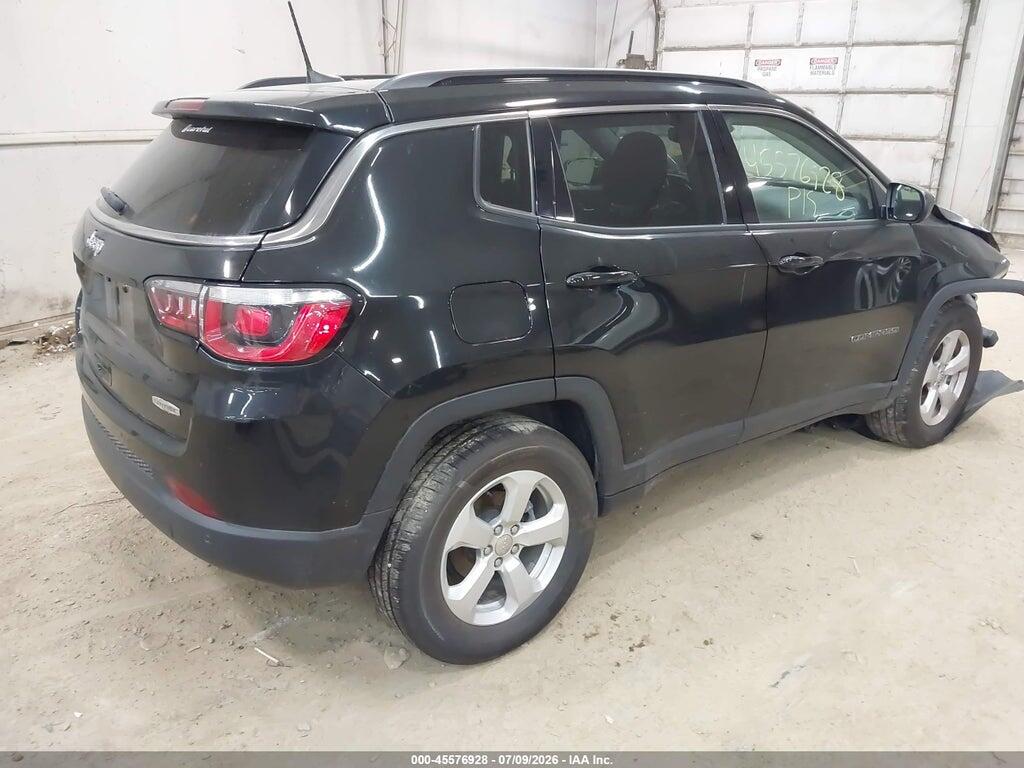 3C4NJDBB9KT697067 2019 JEEP COMPASS photo no. 4