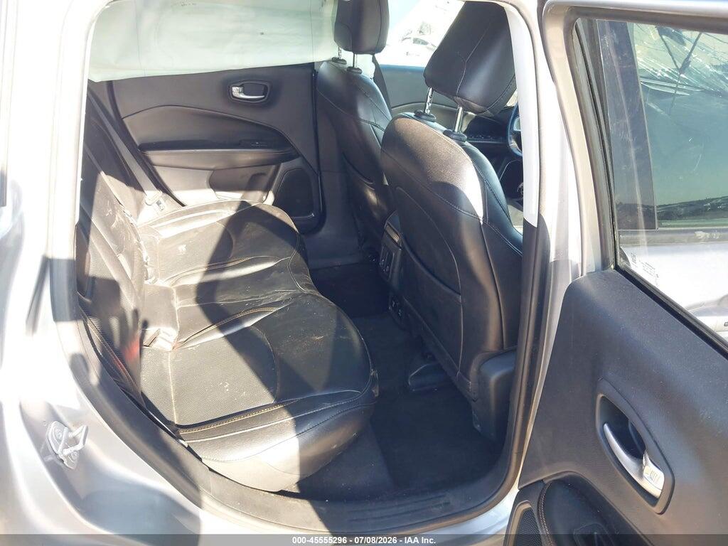 3C4NJCCB2KT664159 2019 JEEP COMPASS photo no. 8