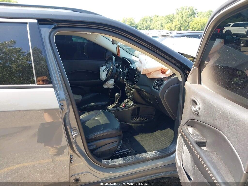 3C4NJDCBXKT780960 2019 JEEP COMPASS photo no. 5