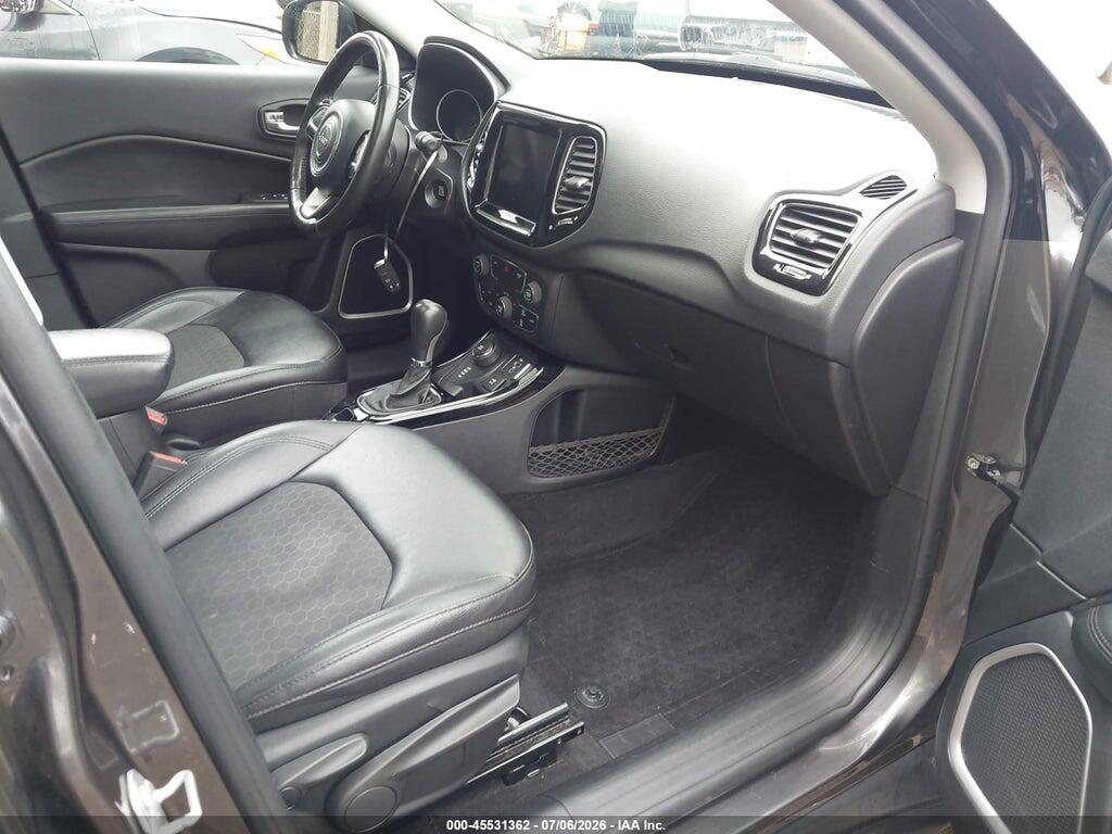 3C4NJDBBXKT656267 2019 JEEP COMPASS photo no. 5