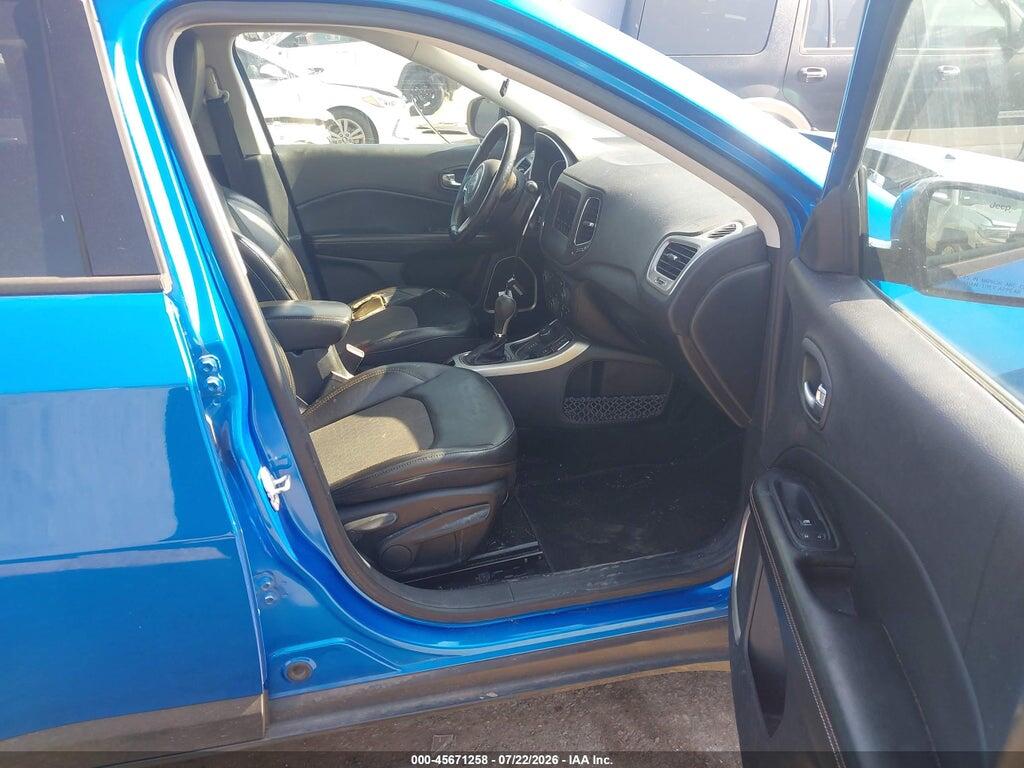 3C4NJDBB3JT177784 2018 JEEP COMPASS photo no. 5