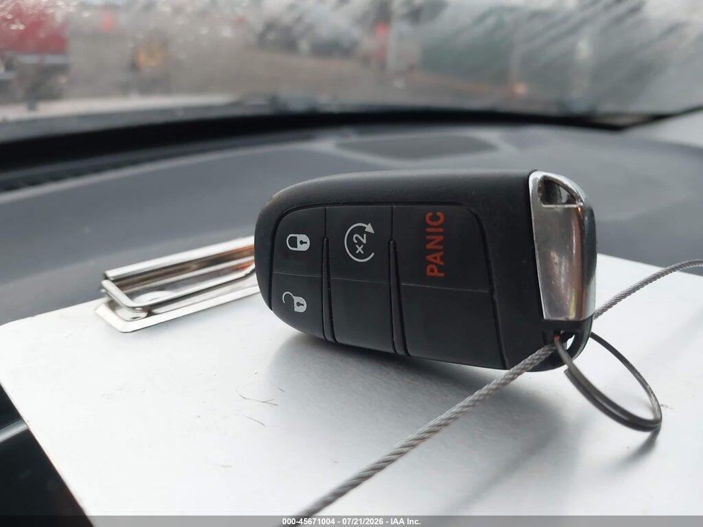 3C4NJDBB4JT150335 2018 JEEP COMPASS photo no. 11