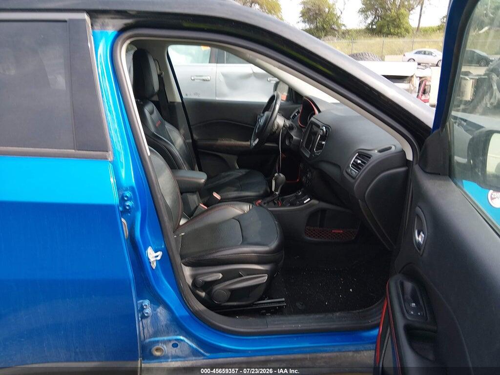 3C4NJDDB4JT210529 2018 JEEP COMPASS photo no. 5