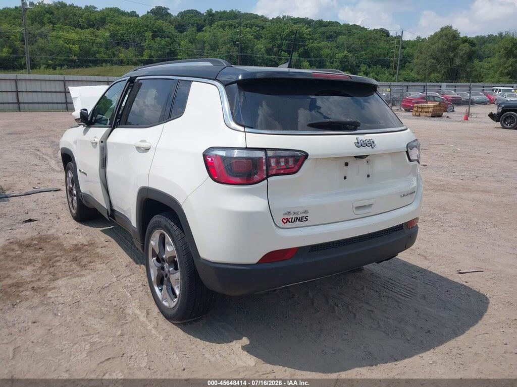 3C4NJDCB3JT437275 2018 JEEP COMPASS photo no. 3