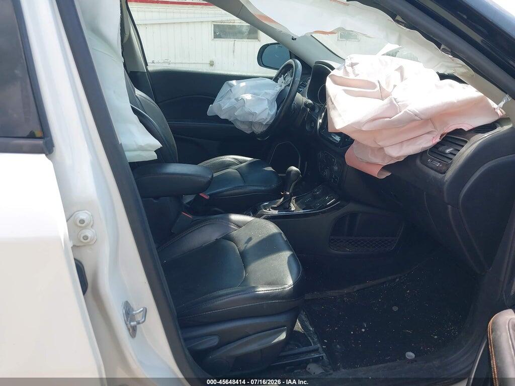 3C4NJDCB3JT437275 2018 JEEP COMPASS photo no. 5