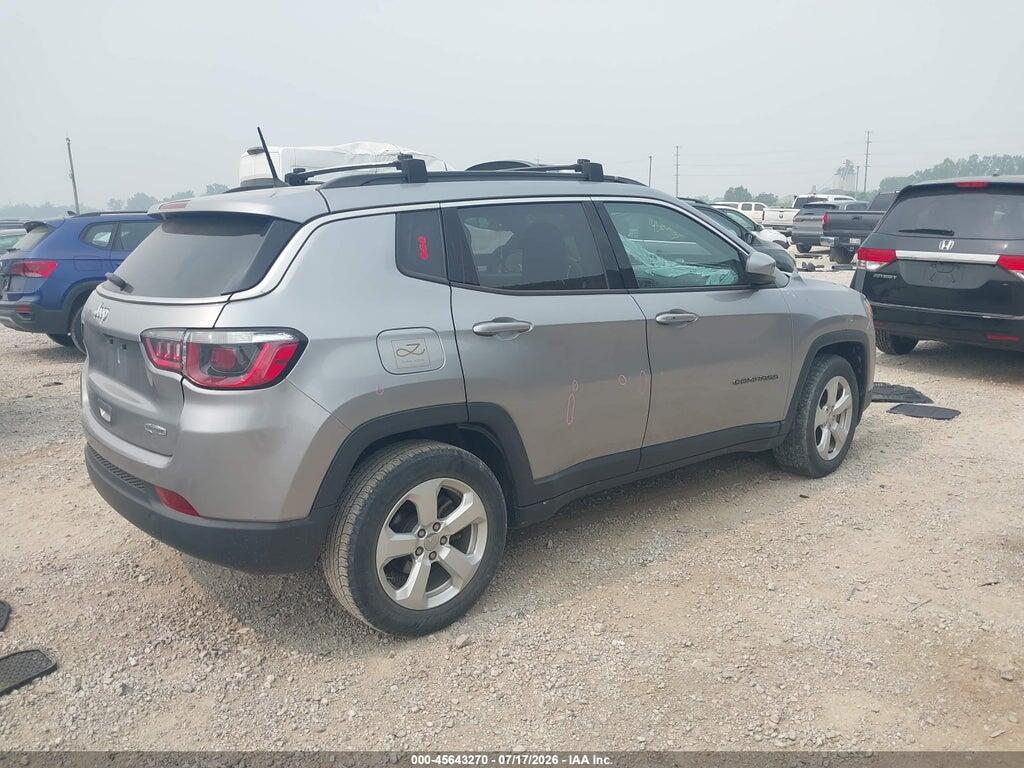 3C4NJCBB7JT410849 2018 JEEP COMPASS photo no. 4