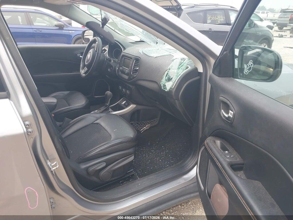 3C4NJCBB7JT410849 2018 JEEP COMPASS photo no. 5