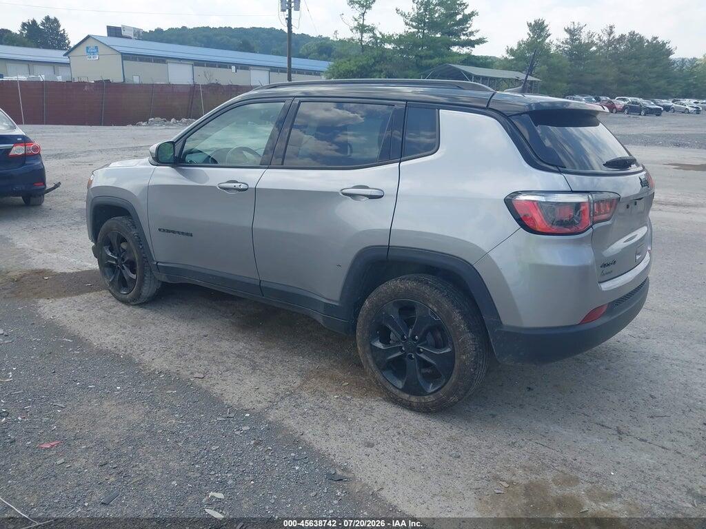 3C4NJDBB8JT433739 2018 JEEP COMPASS photo no. 3