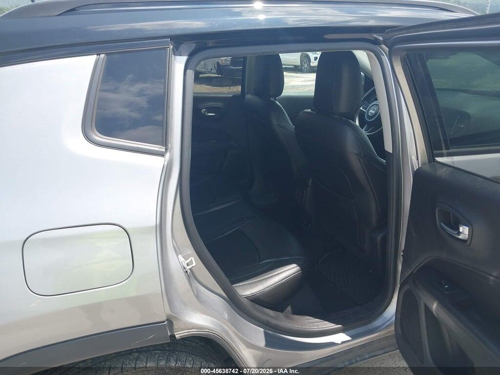 3C4NJDBB8JT433739 2018 JEEP COMPASS photo no. 8