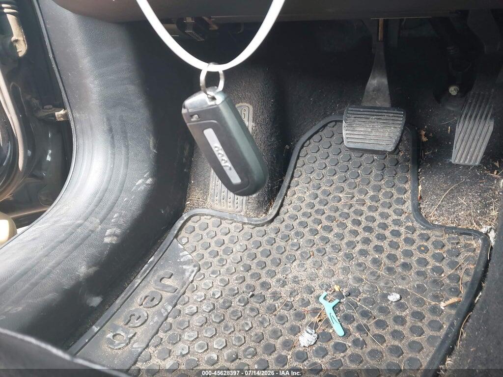 3C4NJDBB3JT270658 2018 JEEP COMPASS photo no. 11