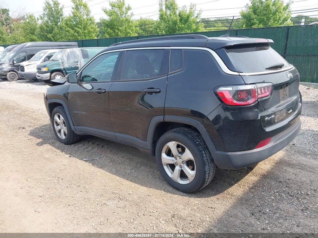 3C4NJDBB3JT270658 2018 JEEP COMPASS photo no. 3