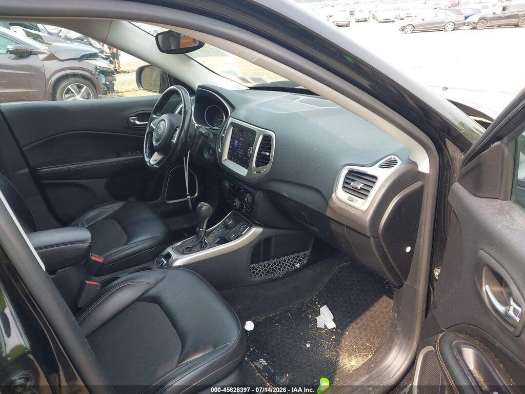 3C4NJDBB3JT270658 2018 JEEP COMPASS photo no. 5