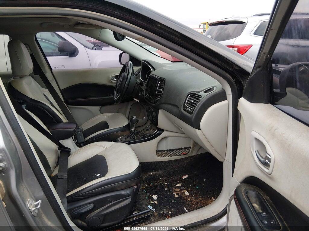 3C4NJDCB5JT135034 2018 JEEP COMPASS photo no. 5
