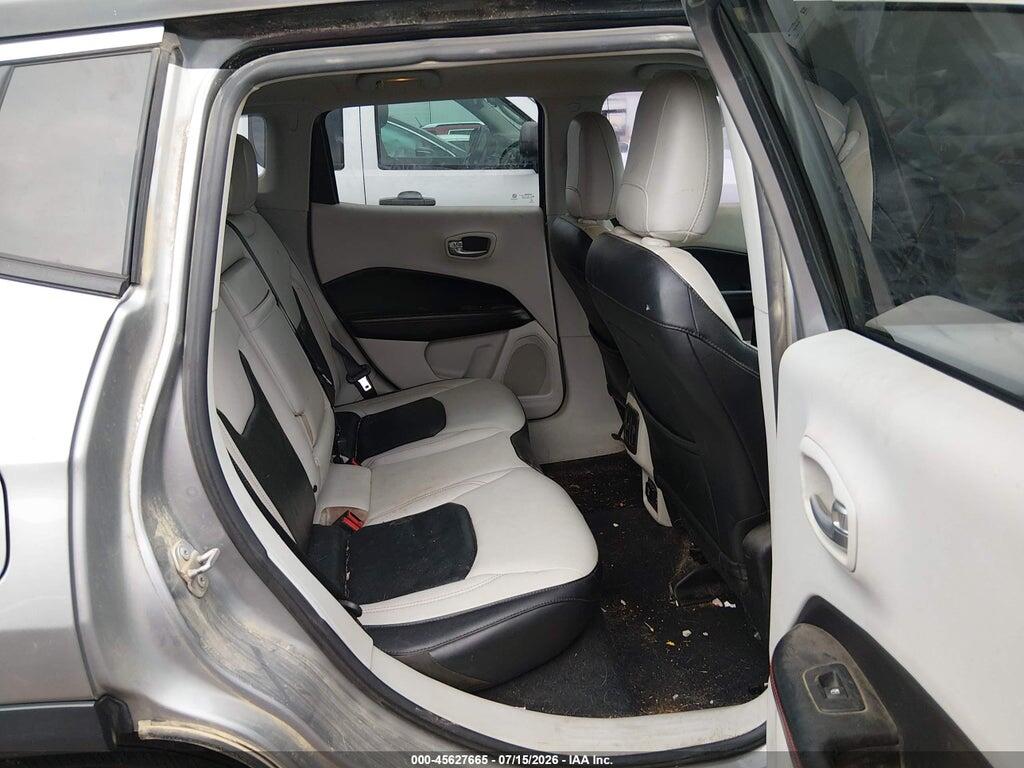3C4NJDCB5JT135034 2018 JEEP COMPASS photo no. 8