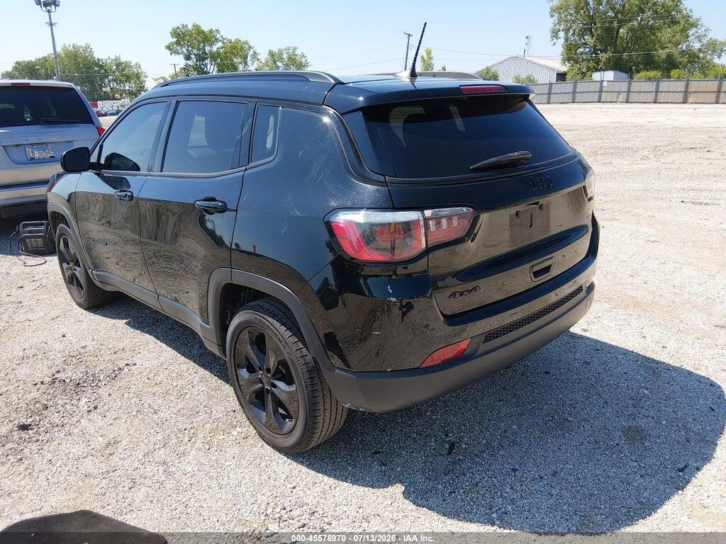 3C4NJDBB1JT313457 2018 JEEP COMPASS photo no. 3