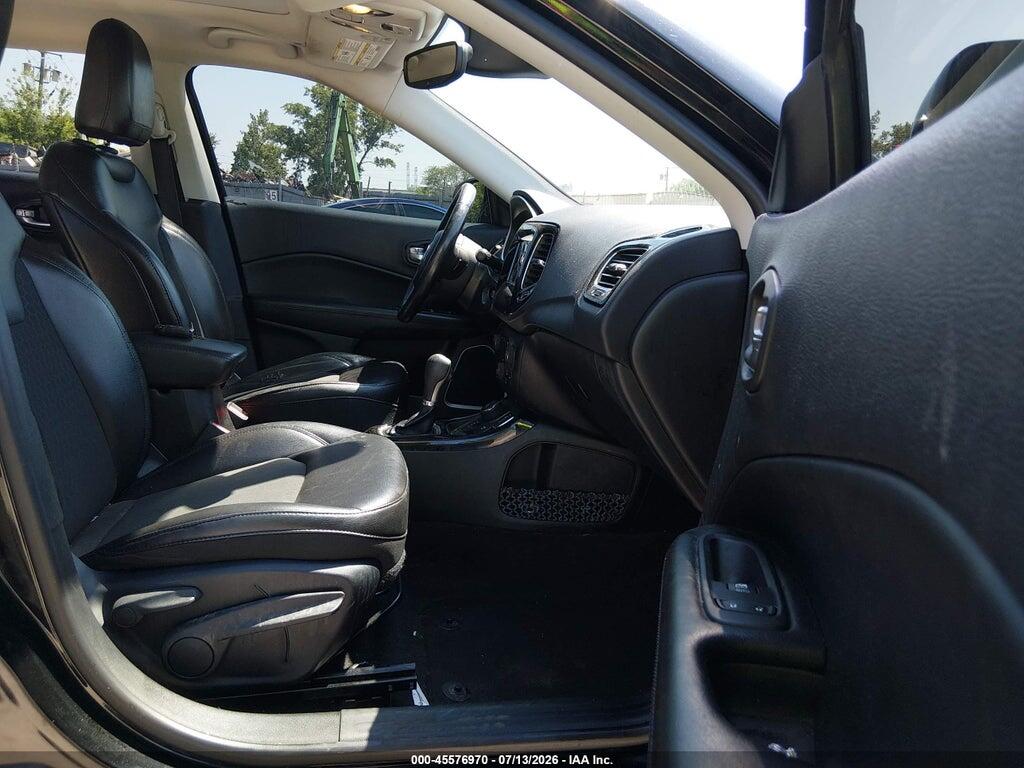 3C4NJDBB1JT313457 2018 JEEP COMPASS photo no. 5