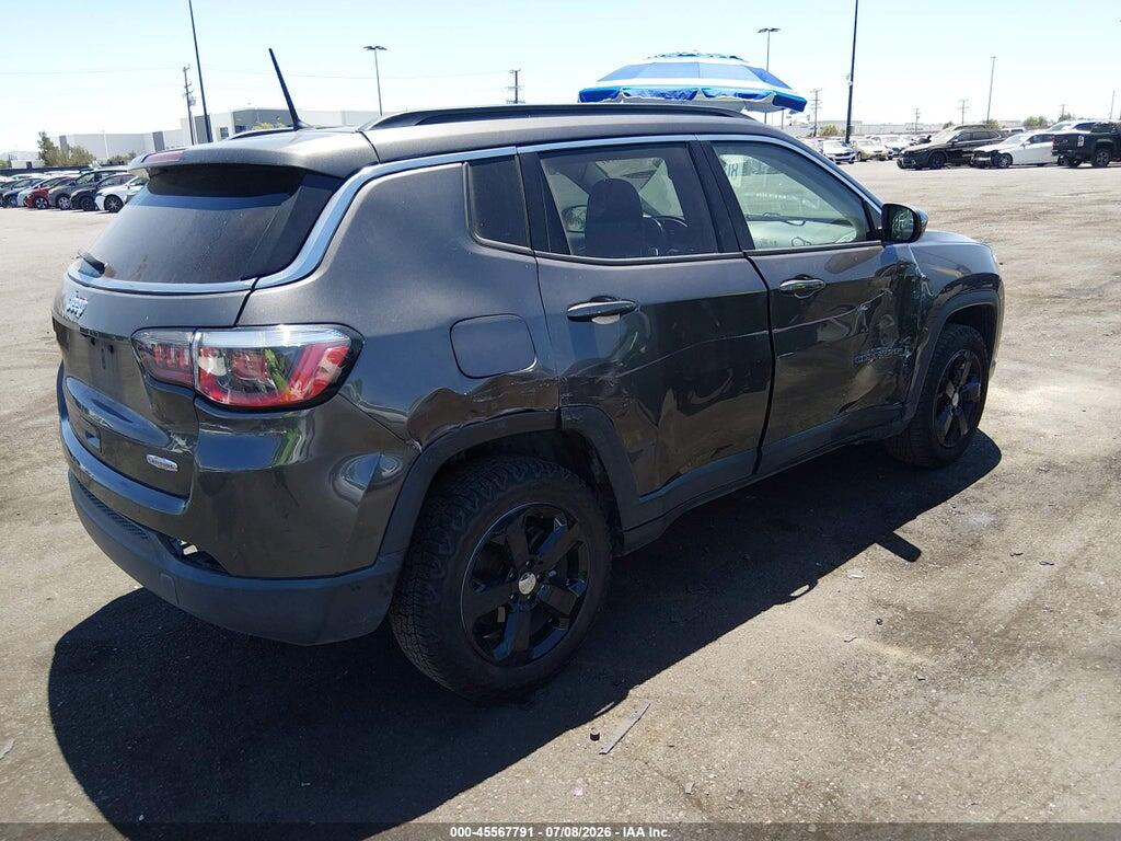 3C4NJCBB6JT469164 2018 JEEP COMPASS photo no. 4
