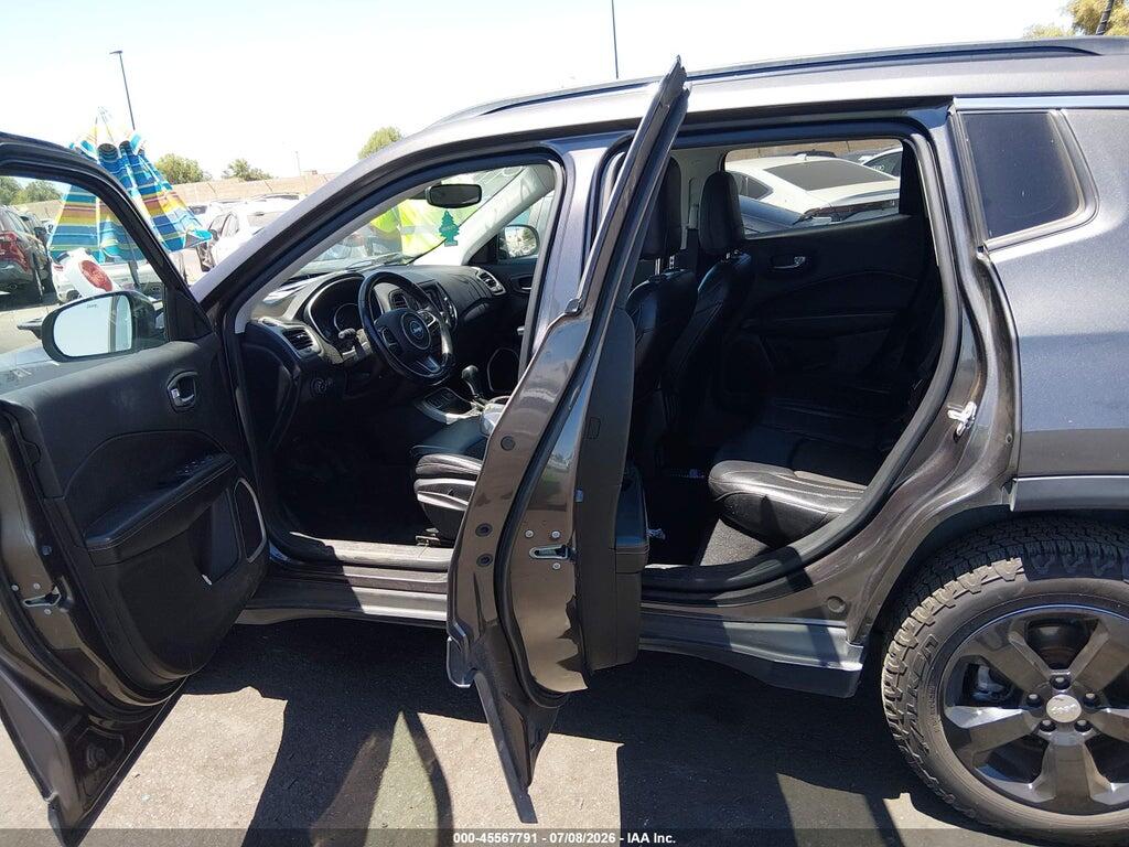 3C4NJCBB6JT469164 2018 JEEP COMPASS photo no. 8
