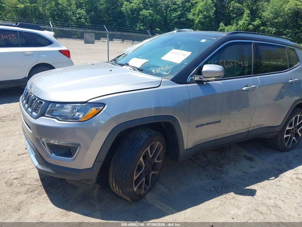 3C4NJDCB0JT144417 2018 JEEP COMPASS photo no. 2