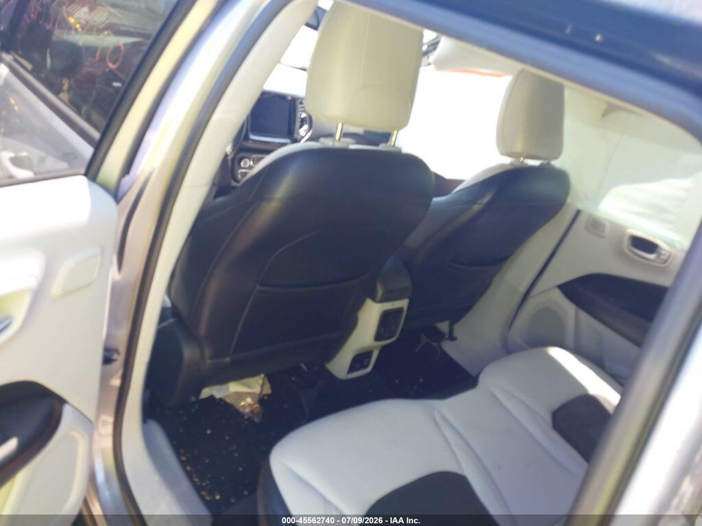 3C4NJDCB0JT144417 2018 JEEP COMPASS photo no. 8