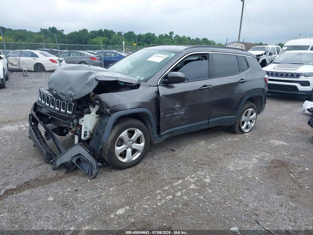 3C4NJDBB5JT265011 2018 JEEP COMPASS photo no. 2
