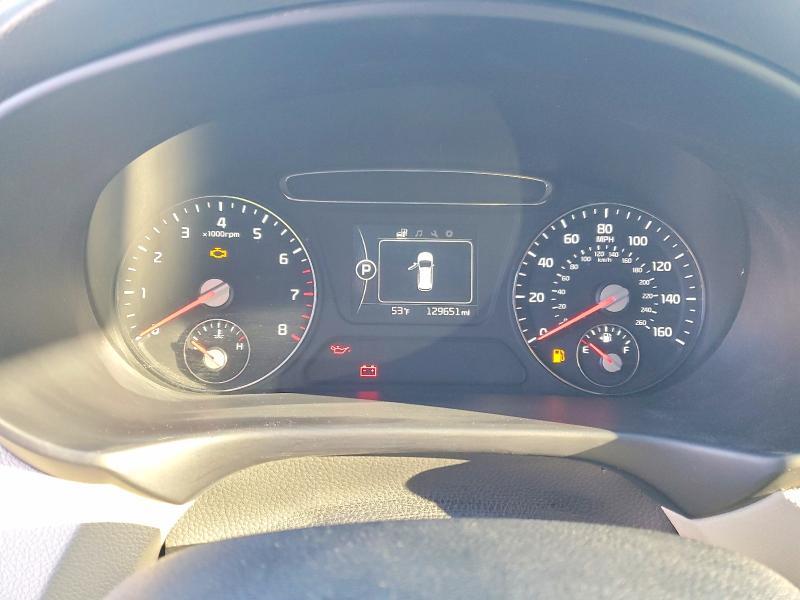 5XYPGDA54HG319841 2017 KIA SORENTO photo no. 9