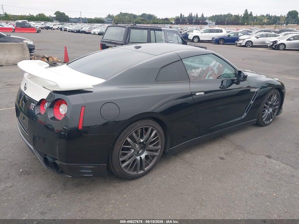 JN1AR5EF2DM261023 2013 NISSAN GT-R photo no. 4