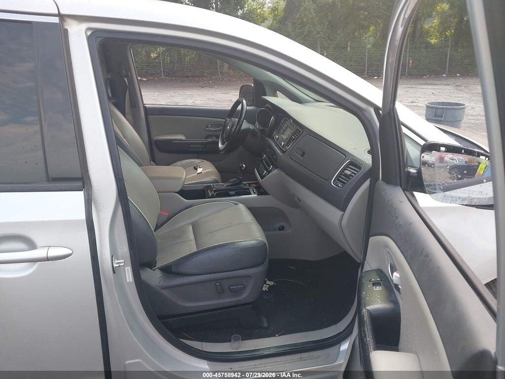KNDMC5C15F6021622 2015 KIA SEDONA photo no. 5