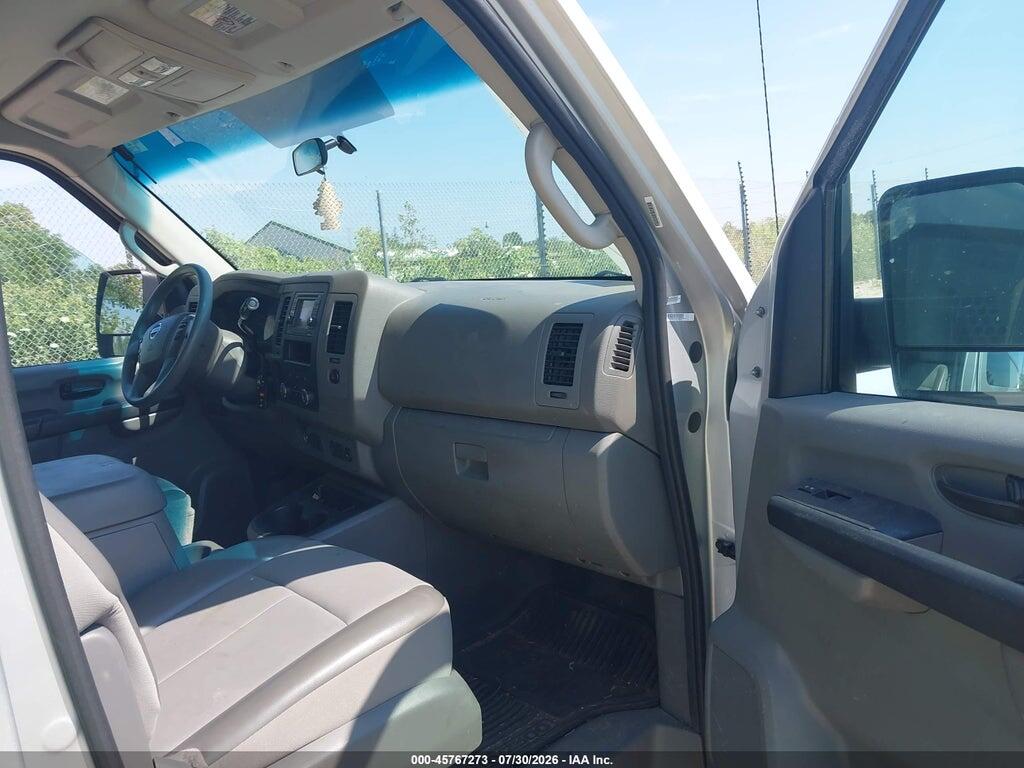 1N6BF0KY6DN105092 2013 NISSAN NV CARGO NV2500 HD photo no. 5