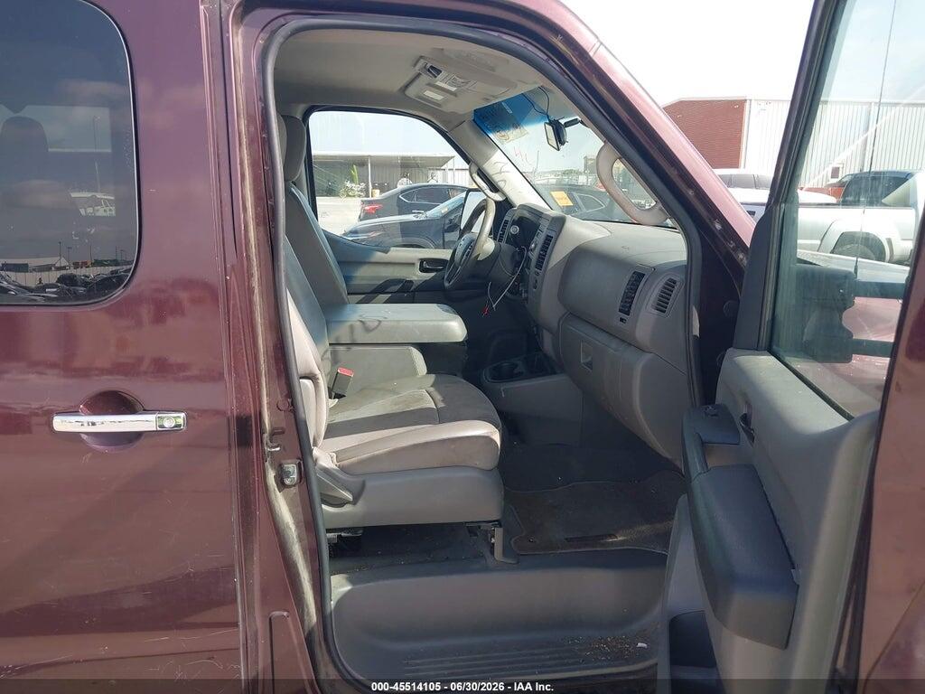5BZAF0AA8DN202085 2013 NISSAN NV PASSENGER NV3500 HD photo no. 5