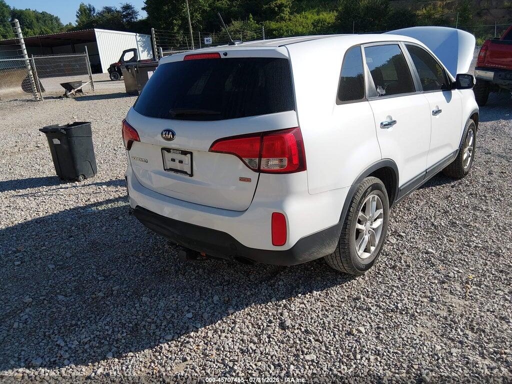 5XYKT3A63FG629596 2015 KIA SORENTO photo no. 4