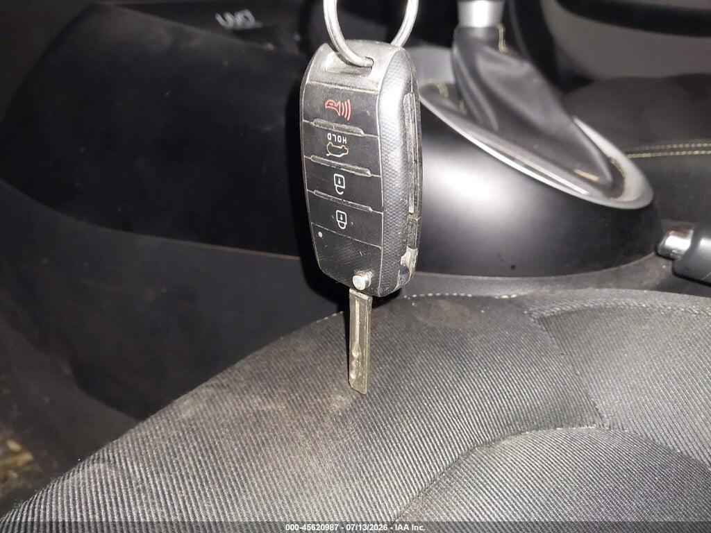 KNDJP3A50F7228897 2015 KIA SOUL photo no. 11