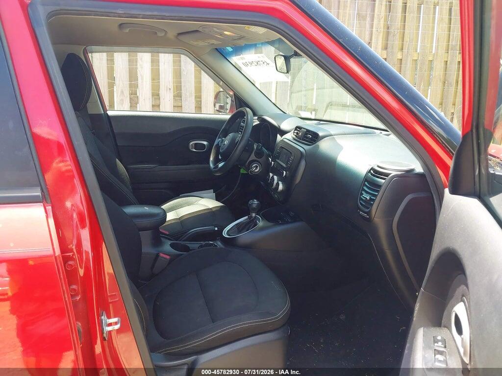 KNDJP3A58F7758079 2015 KIA SOUL photo no. 5