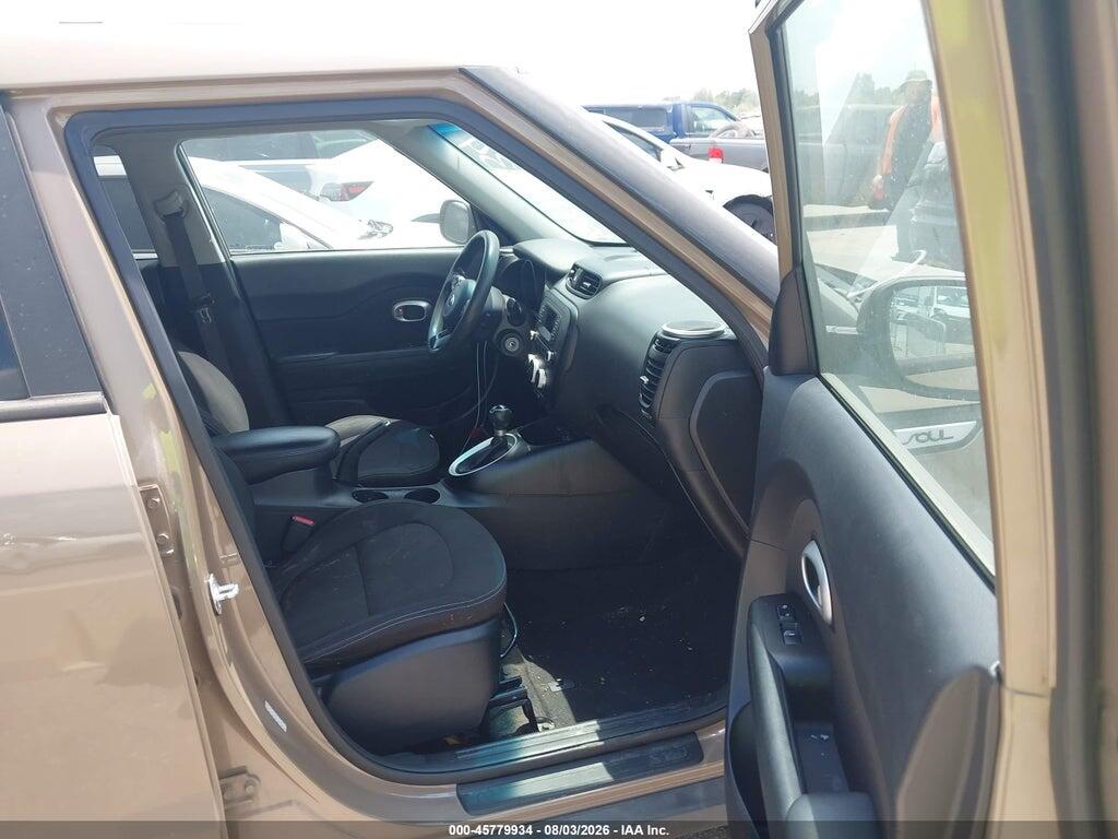 KNDJN2A22F7218751 2015 KIA SOUL photo no. 5