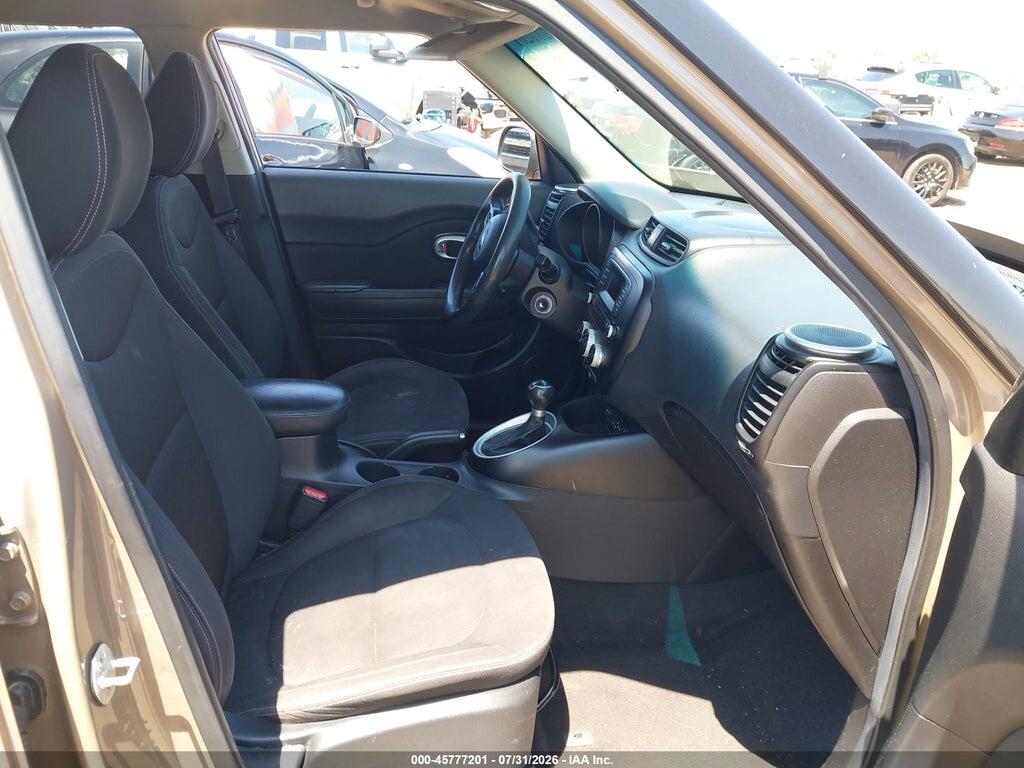 KNDJN2A26F7151989 2015 KIA SOUL photo no. 5