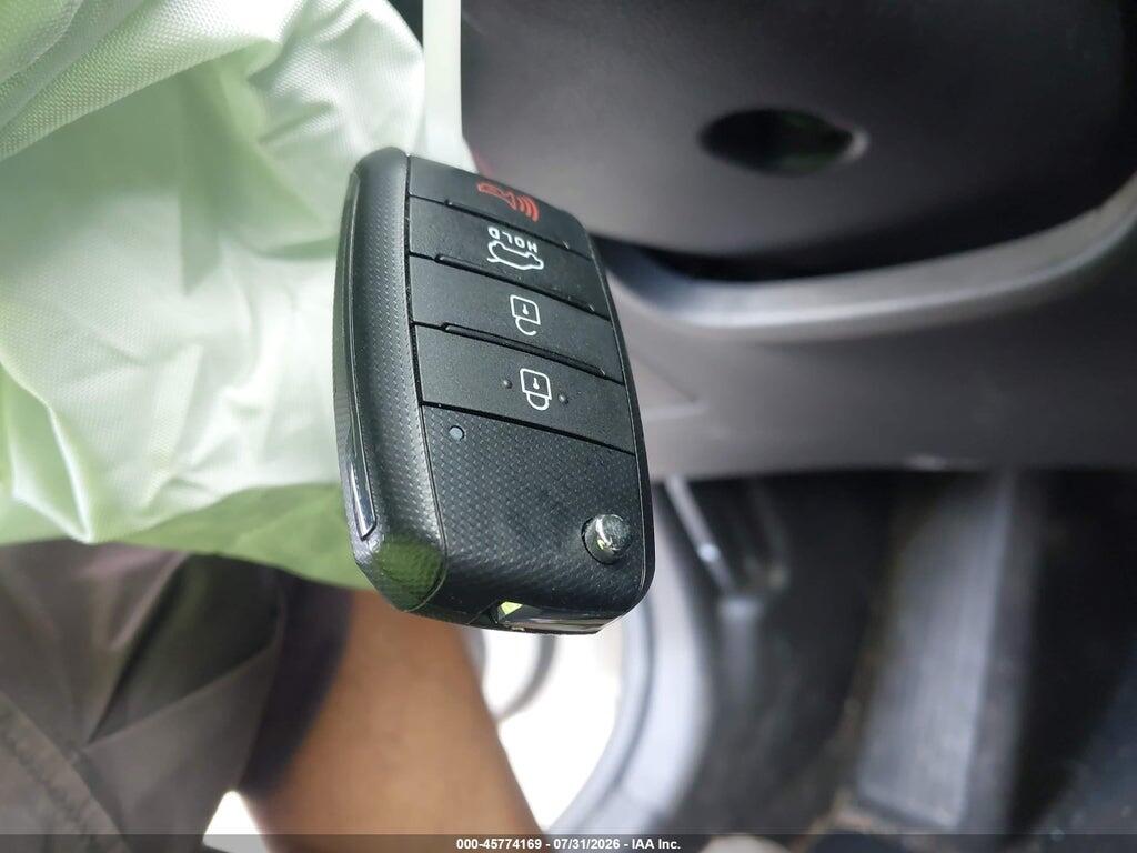 KNDJN2A23F7220671 2015 KIA SOUL photo no. 11