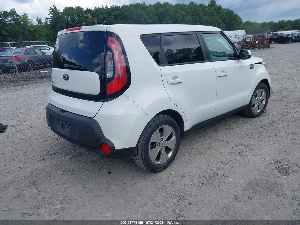 KNDJN2A23F7220671 2015 KIA SOUL photo no. 4