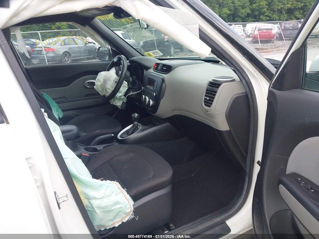 KNDJN2A23F7220671 2015 KIA SOUL photo no. 5