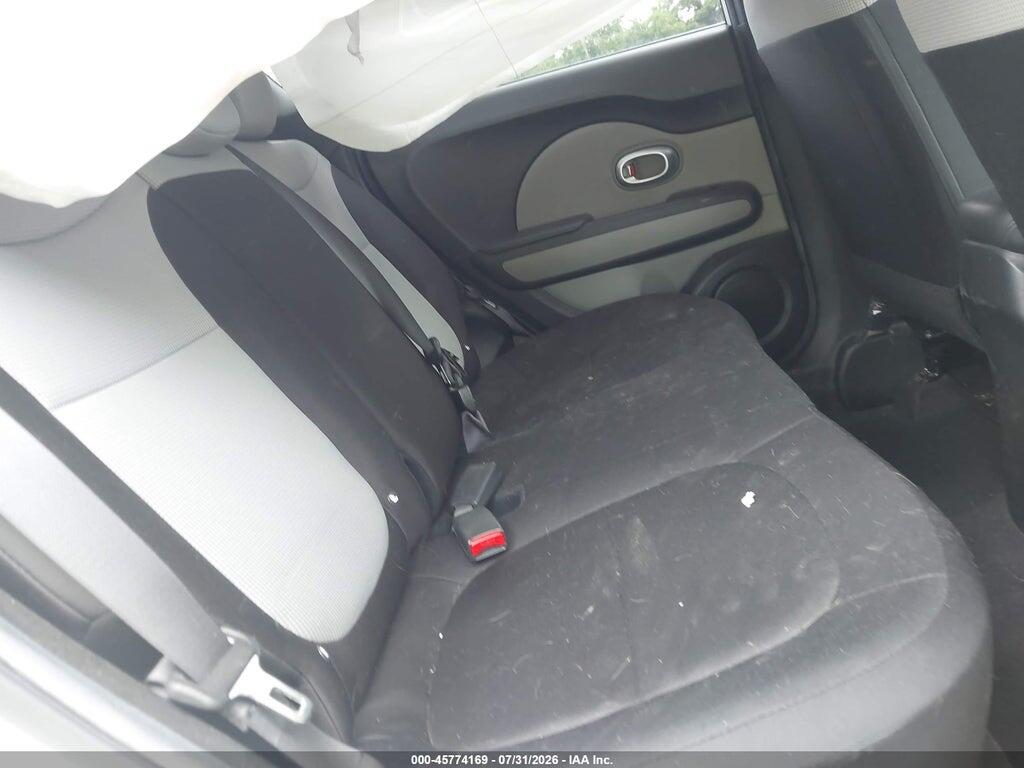 KNDJN2A23F7220671 2015 KIA SOUL photo no. 8