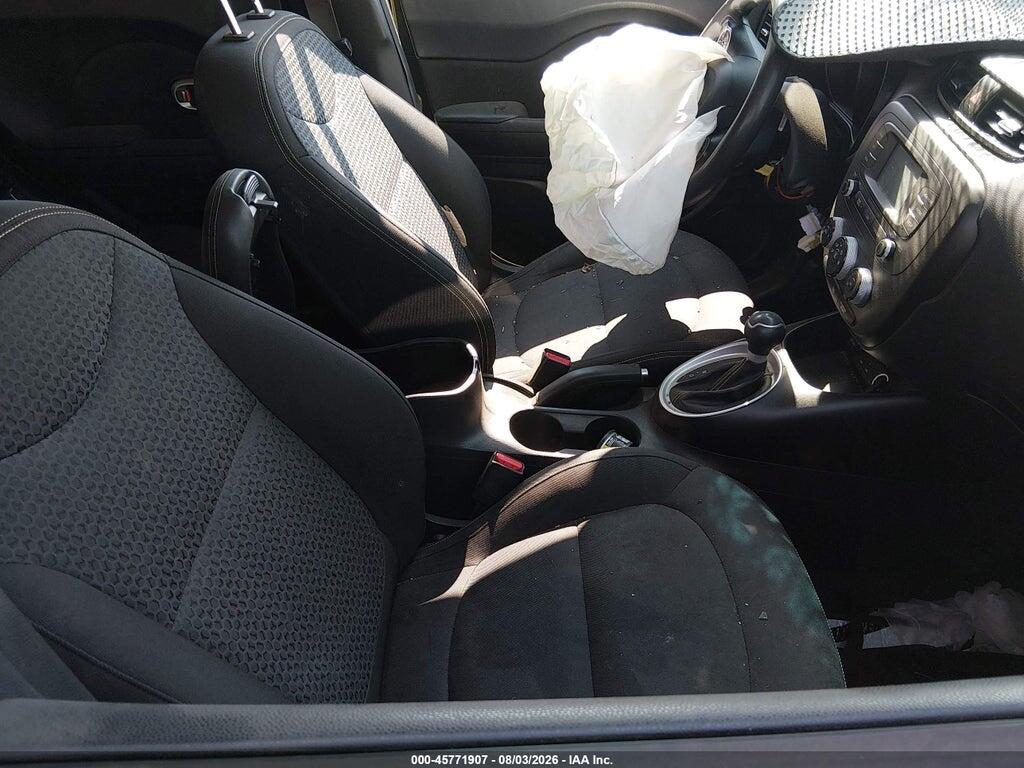 KNDJP3A52F7756988 2015 KIA SOUL photo no. 5