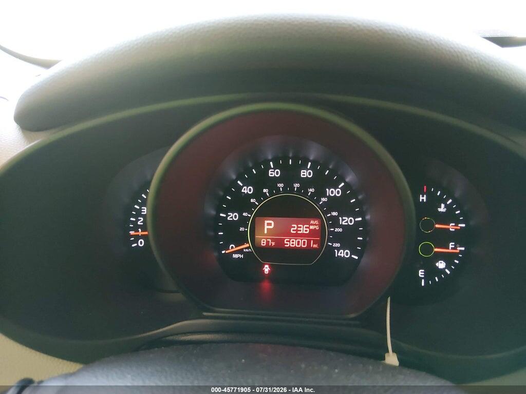 KNDJN2A23F7813401 2015 KIA SOUL photo no. 7
