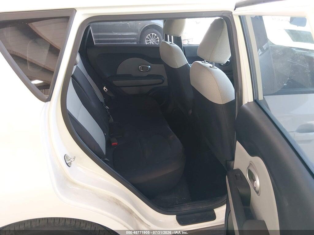 KNDJN2A23F7813401 2015 KIA SOUL photo no. 8