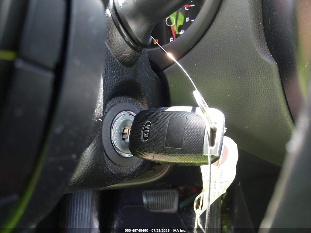 KNDJN2A27F7221838 2015 KIA SOUL photo no. 11