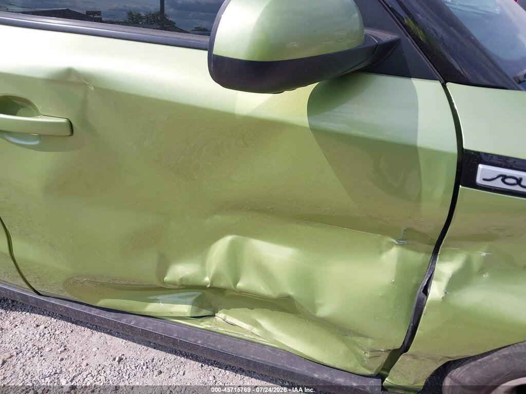 KNDJN2A24F7752172 2015 KIA SOUL photo no. 6